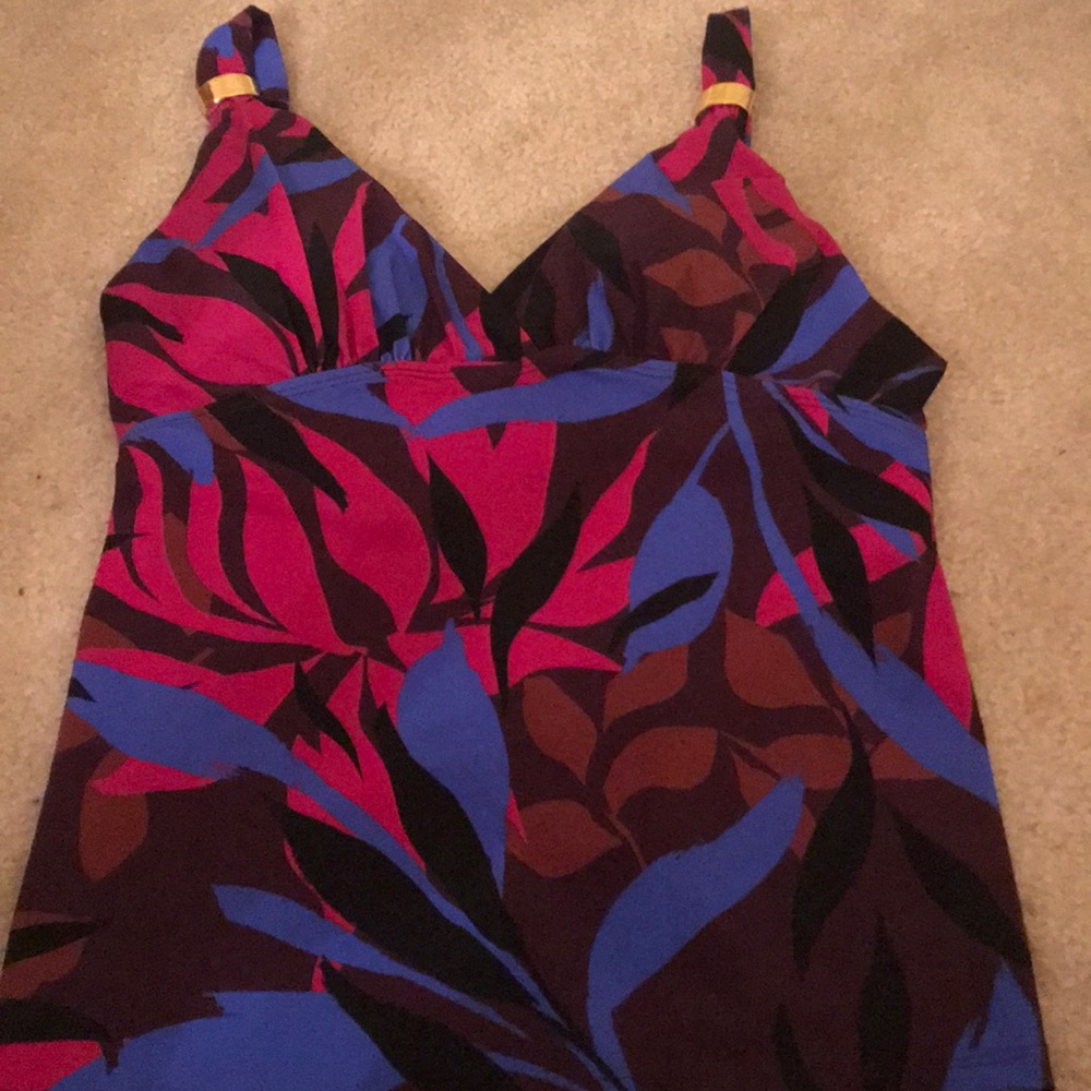 Amoressa  tankini top by miracle suit NWT
